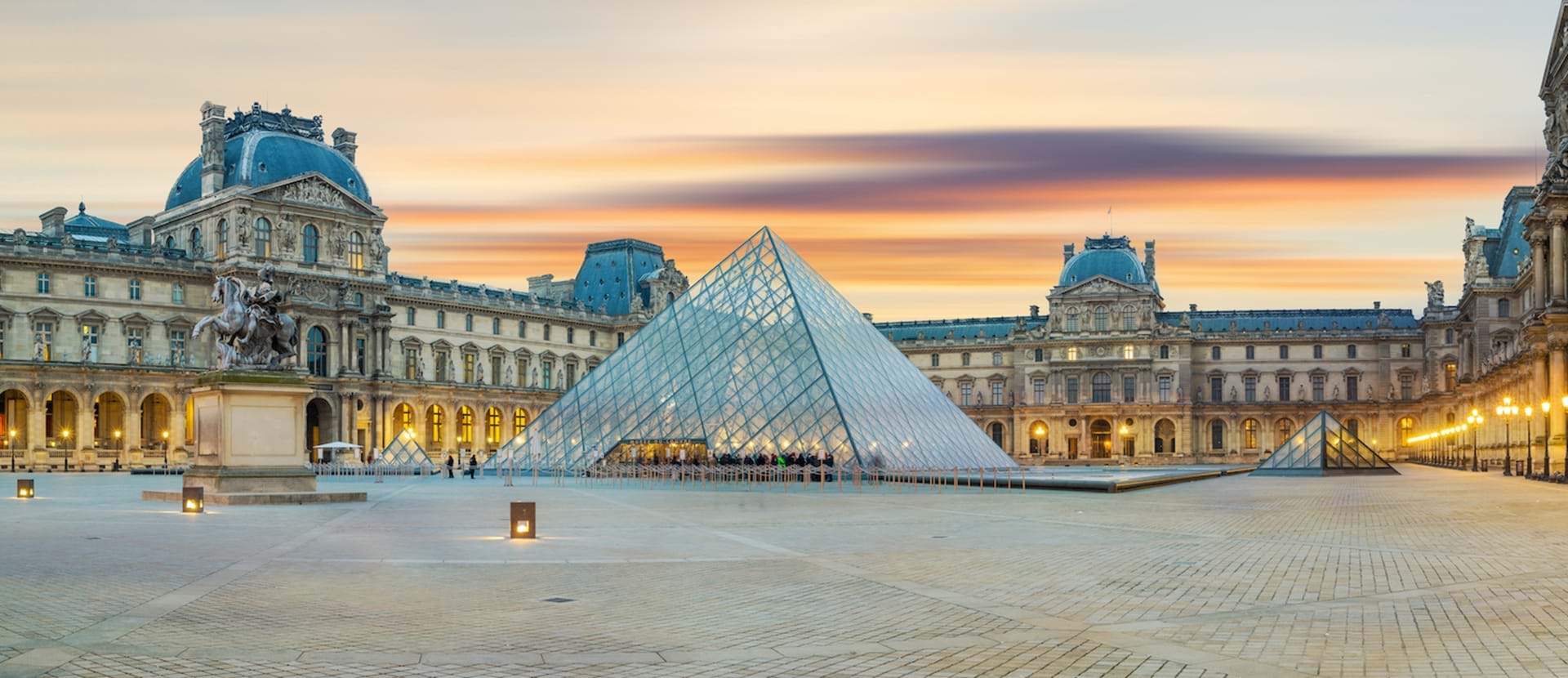 Louvre Stock Web